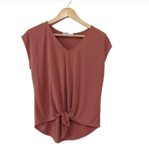 Green envelope knotted shirt